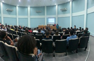 Recepção aos calouros 2022.1 aconteceu no auditório da FEAC.